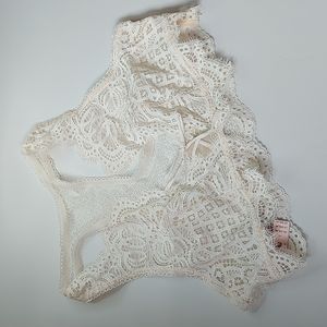 Victorias Secret lace bralette, NWT, size Large